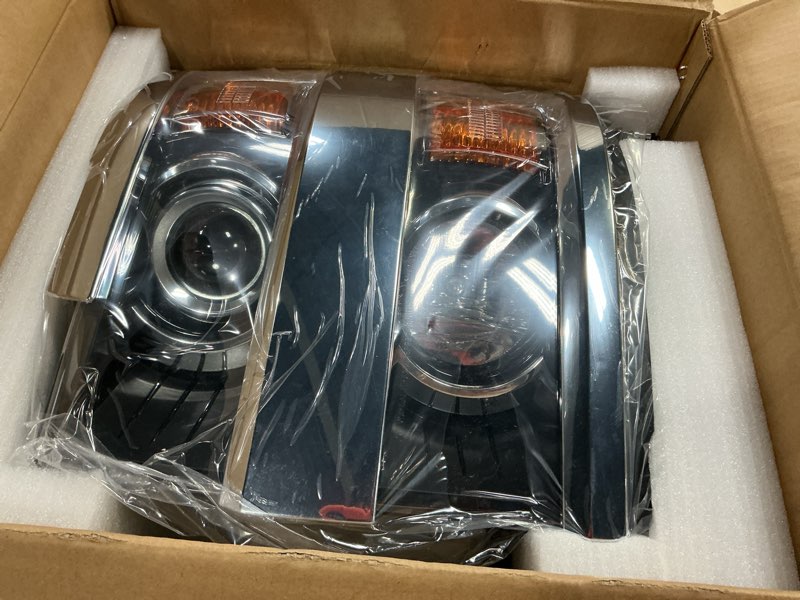Condition photo showing Good Condition for headlights assembly compatible with chevy silverado 2500hd 2015-2019,headlamp halogen driver side replacement gm2502416 84388592?chrome? chrome left side