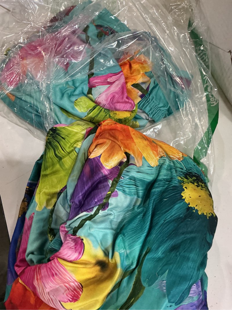 Condition photo showing Good Condition for floral chair covers set of 4 – colorful daisy flower design stretch dining chair slipcovers washable universal seat protectors for kitchen, banquet, party, hotel, home décor 4 17