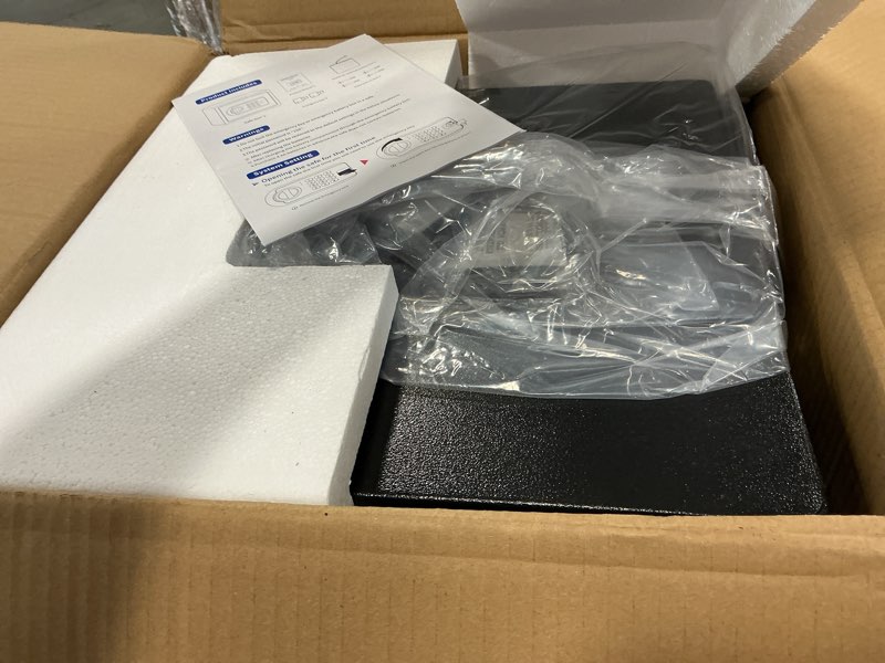 https://lotting-media.assets.bidfta.com/lotting_4b120b60-26bd-40fe-af34-daf35fc01594