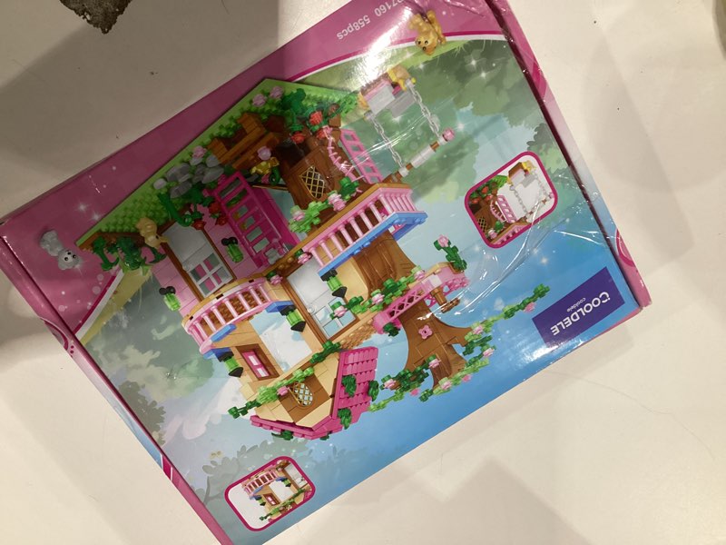 Condition photo showing Good Condition for cooldele building set model kb7160