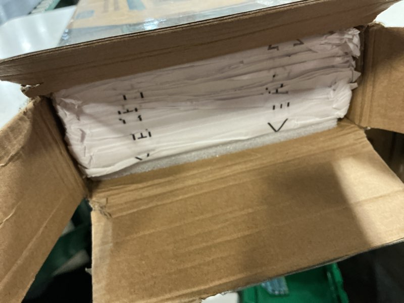 Condition photo showing New/Like New for art3d peel and stick floor tile vinyl wood plank 36-pack 54 sq.ft, aspen yellow, rigid surface hard core easy diy self-adhesive flooring 36 x 6 x 0.1 inches aspen yellow 36