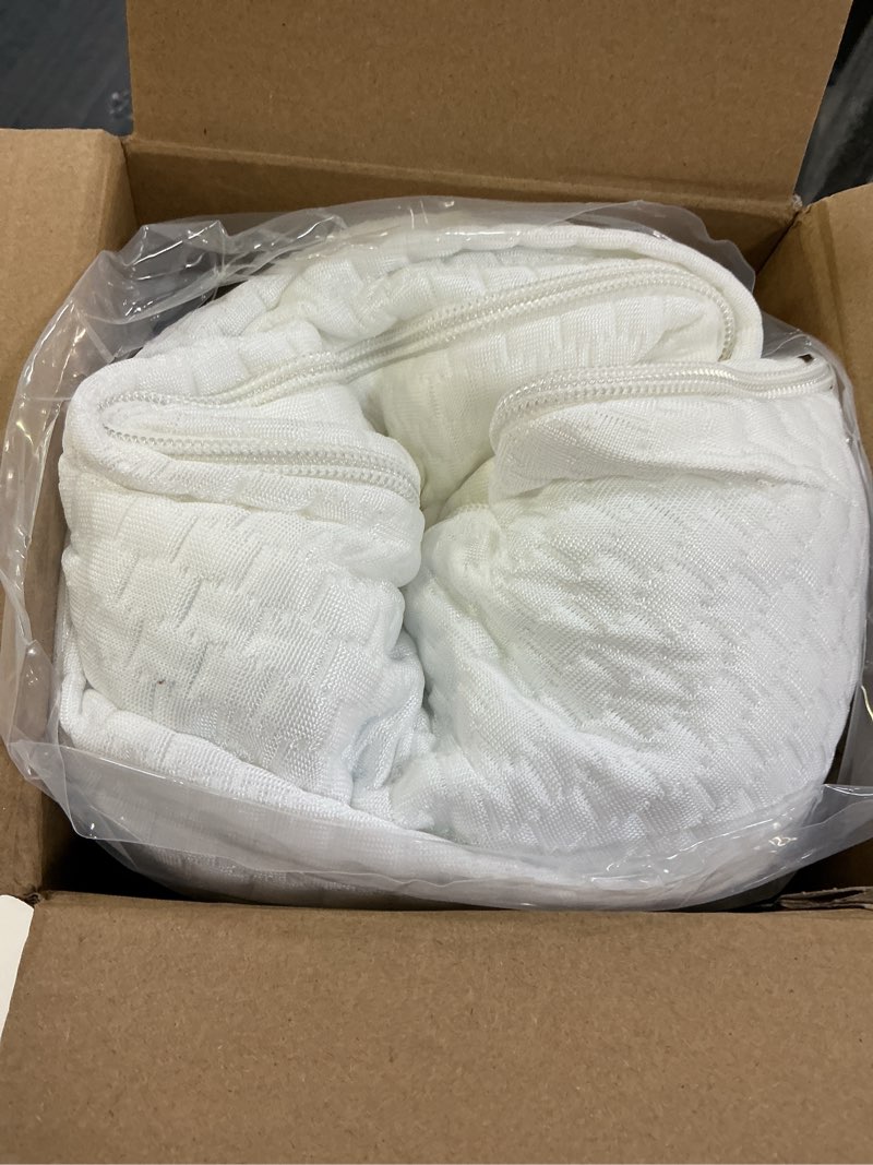 Condition photo showing Good Condition for lisara baby bassinet mattress, 30 x 18 dual sided gel memory foam bassinet mattress with waterproof, removable, ice silk cover, fit for halo bassinest, swivel/flex/glide/premiere/luxe series sleeper oval 30" x 18"