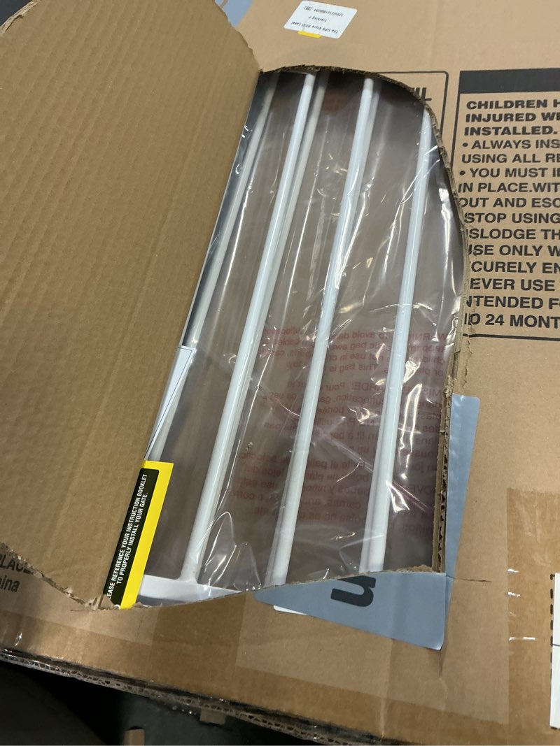 Condition photo showing New/Like New for keny 29"-42.5" Baby Gate for Stairs, Auto Close Safety Dog Gate, Pressure Mounted Easy Walk Through Pet Gate for Doorways, Durable Stair Gate, 30" Tall, White White 29-42.5"Wide, 30"Tall
