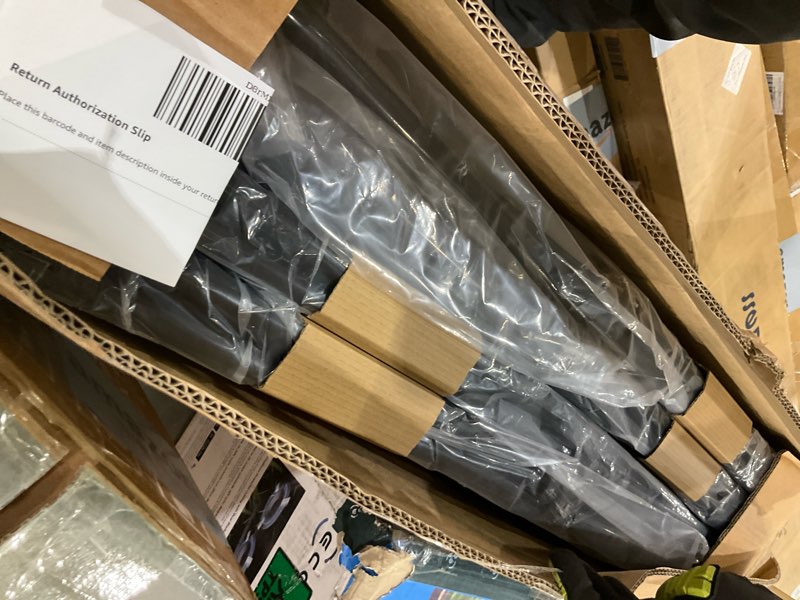 Condition photo showing Good Condition for 4pc folding metal chair set