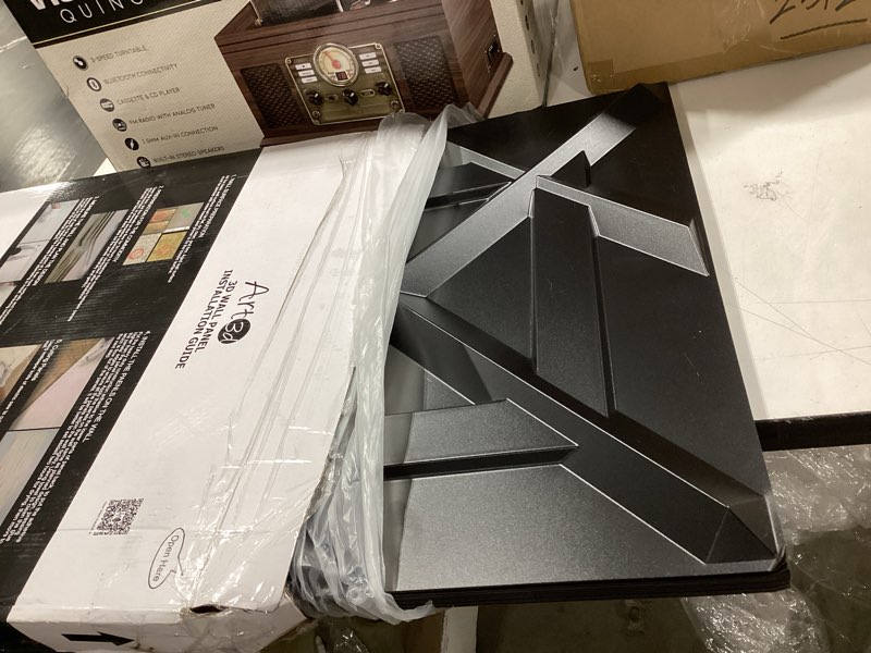 Condition photo showing Good Condition for Art3d PVC 3D Wall Panel, Decorative Wall Tile in Black 12-Pack 19.7"x19.7" 19.7 x 19.7 in. Black 12