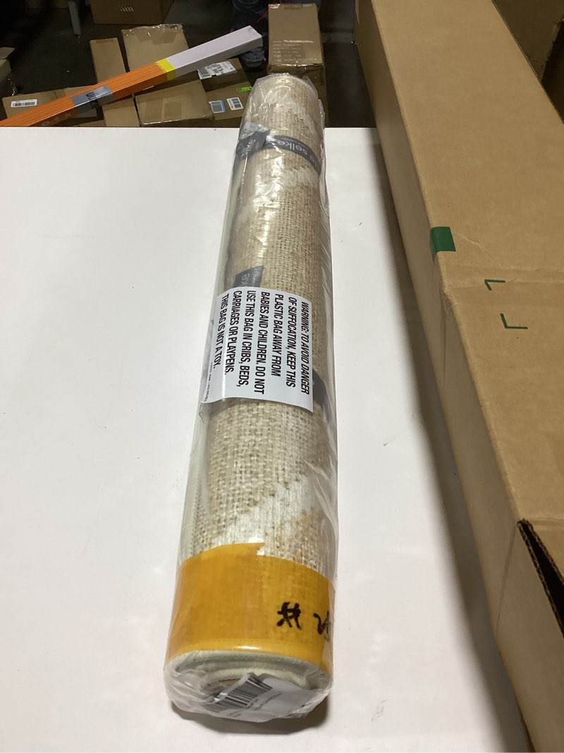 Condition photo showing Good Condition for Dash and Albert Kali Machine Washable Area Rug - 2' x 3' Natural - Diamond Accent Rug - Anti-Slip Backing, Lightweight, Machine Washable, High Traffic Areas Kitchen, Mudroom, Laundry Room 2' x 3' (Rectangular) Kali Natural