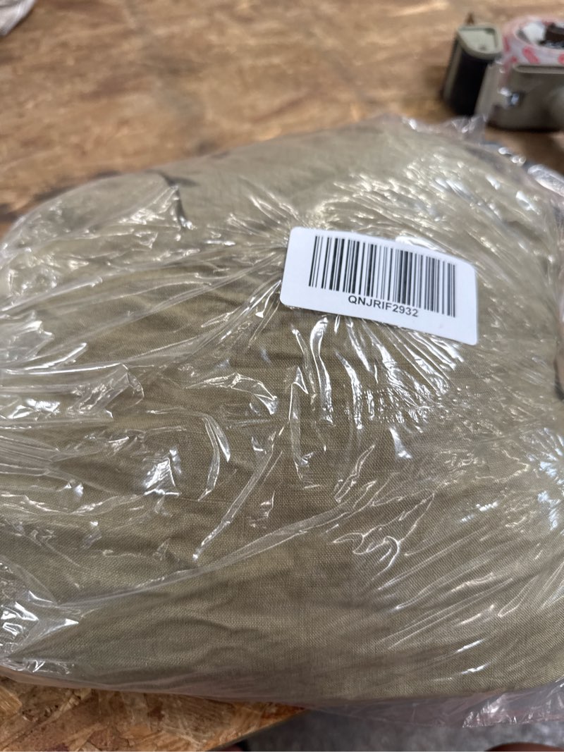 Condition photo showing Good Condition for european linen fitted sheet set, full, aloe