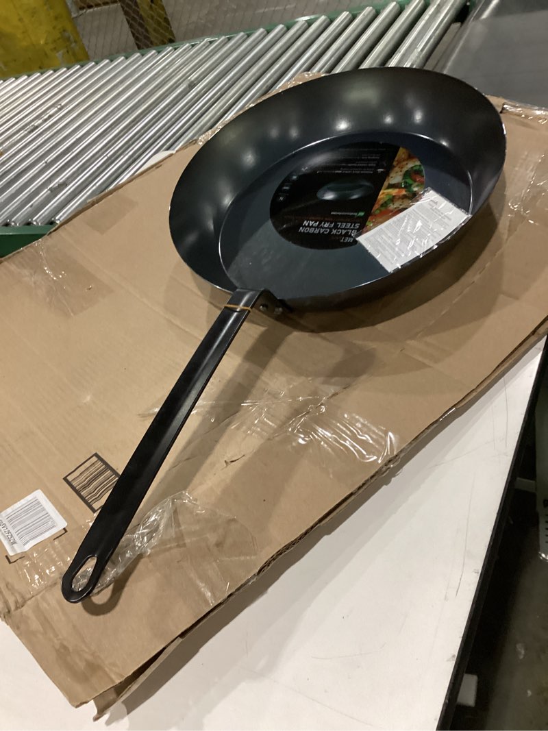 Condition photo showing Good Condition for Restaurantware-Met Lux 16 Inch Fry Pan, 1 Lightweight Frying Pan - Induction-Ready, Triple-Riveted, 