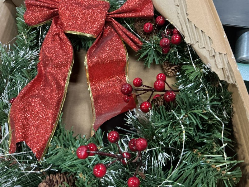 Condition photo showing Good Condition for similar not 16 DiliComing 16-Inch Pre-Lit Winter Wreath - Large Christmas Door Wreath, Front Door & Window Decorations 16IN Led Red