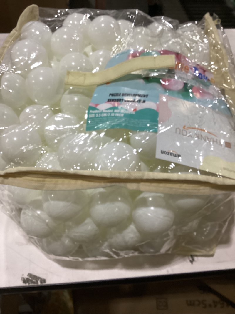 Condition photo showing Good Condition for MoonxHome Ball Pit Balls for Toddlers, BPA Free Crush Proof Plastic Toy Balls for Ball Pit, Children's Pool Water Toys, Macaron Ocean Balls for Play Tent 2.15 Inch Pack of 100