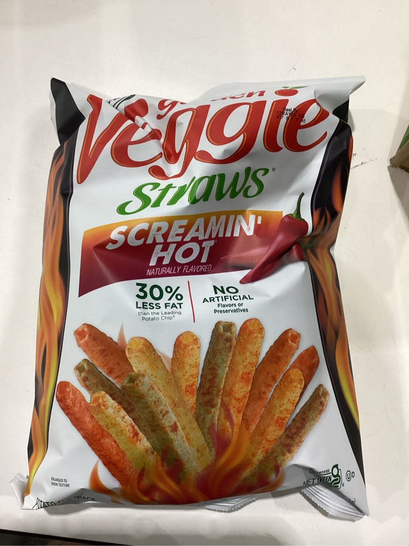 Condition photo showing Good Condition for sensible portions veggie straws, screamin' hot flavor, gluten-free chips, 6 ounce bag, 6-pack