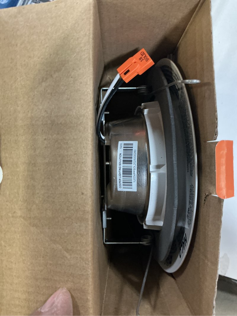 Condition photo showing Good Condition for HALO LT 5-inch and 6 inch LED Retrofit Module with Baffle Trim Selectable 5CCT 750-Lumens 1PK- Standard 5 CCT Recessed LED Light Fixture