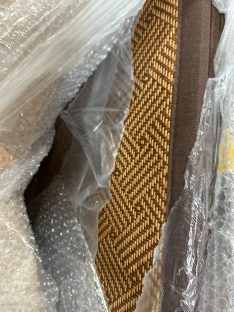 Condition photo showing New/Like New for vevor japanese tatami mat, twin xl - 39'' x 80'' foldable handwoven rattan tatami mat, non-slip & easily cleaned tatami mattress, summer breathable tatami for sleeping, meditation, yoga handwoven rattan twin xl - 39'' x 80''