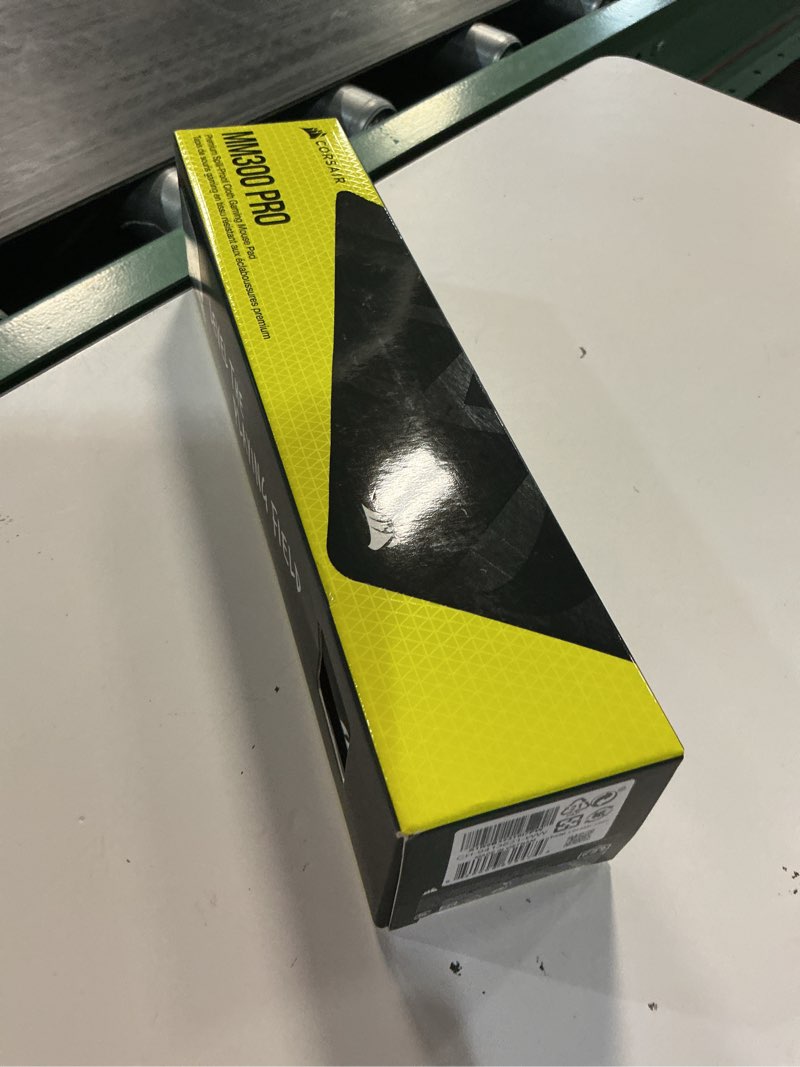 Condition photo showing New/Like New for corsair mm300 pro premium spill-proof cloth gaming mouse pad – medium - multicolor 10.6l x 12.6w inches