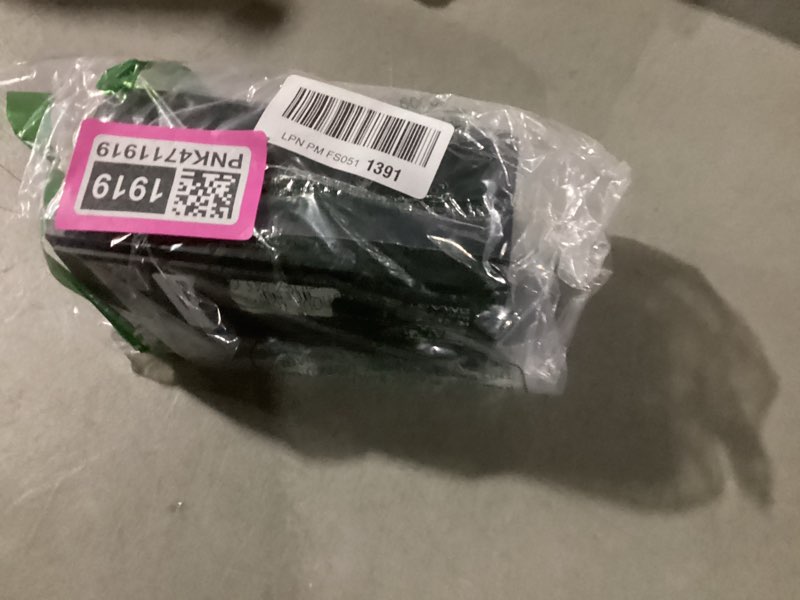 Condition photo showing New/Like New for smart glasses real-time translation powered ai chat assistant, 8mp camera 3200w pixels 1080p video, 32gb storage, 40-min fast charge 120h standby, dual mics speakers