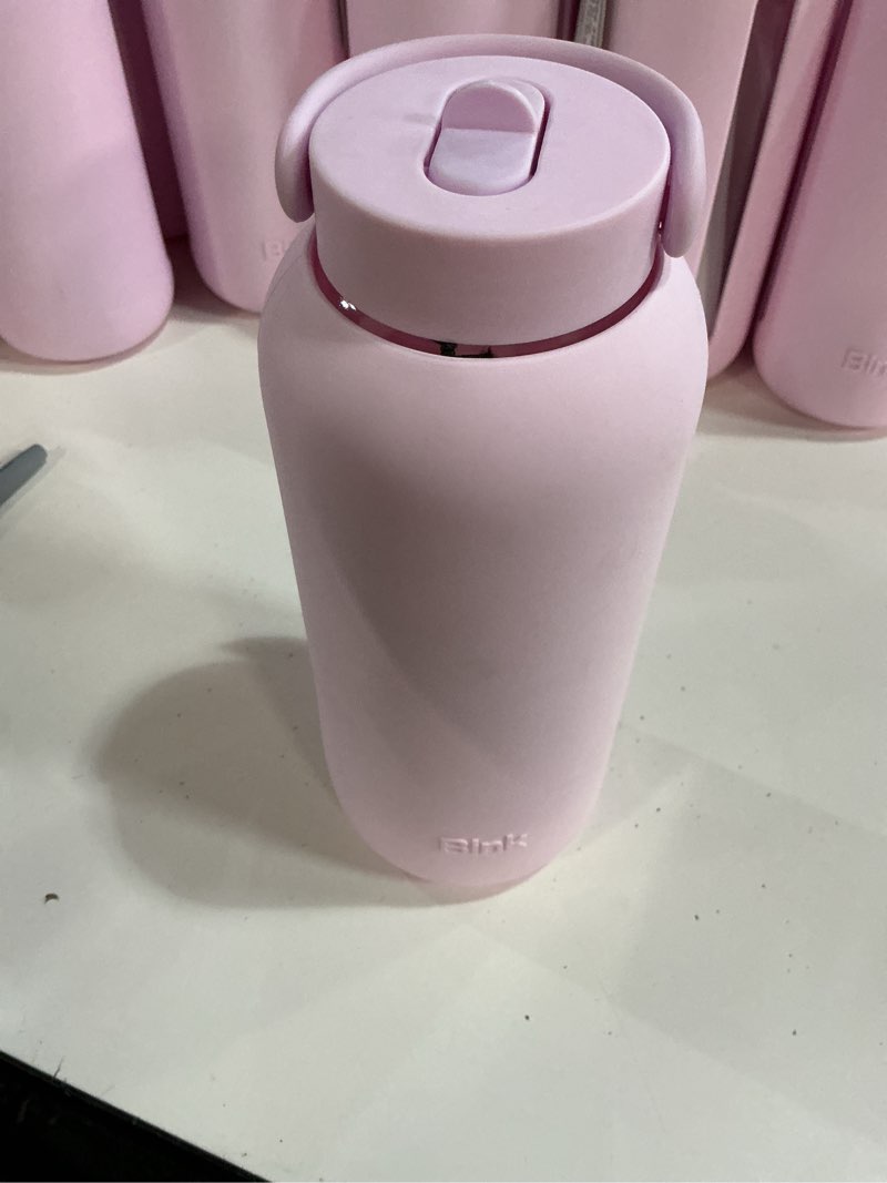 Condition photo showing New/Like New for bink 36 oz. big bottle with flip cap