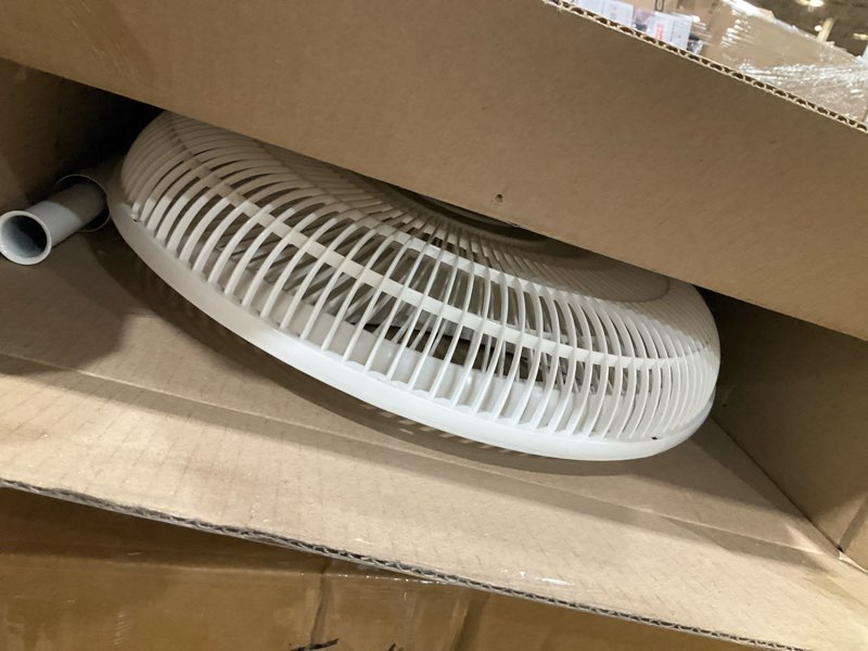 Condition photo showing Good Condition for Lasko 2520 Oscillating Stand Fan,White 16 Inch