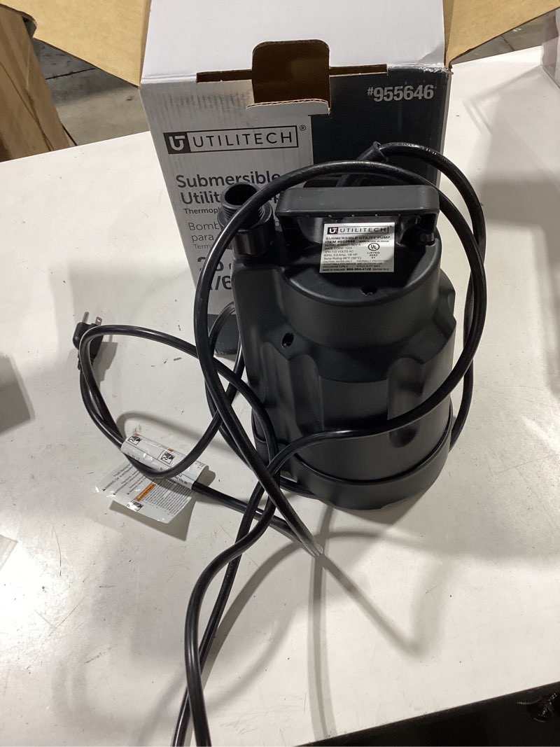 Condition photo showing Good Condition for utilitech 1/6-hp 115-volt 25-gpm thermoplastic submersible utility pump