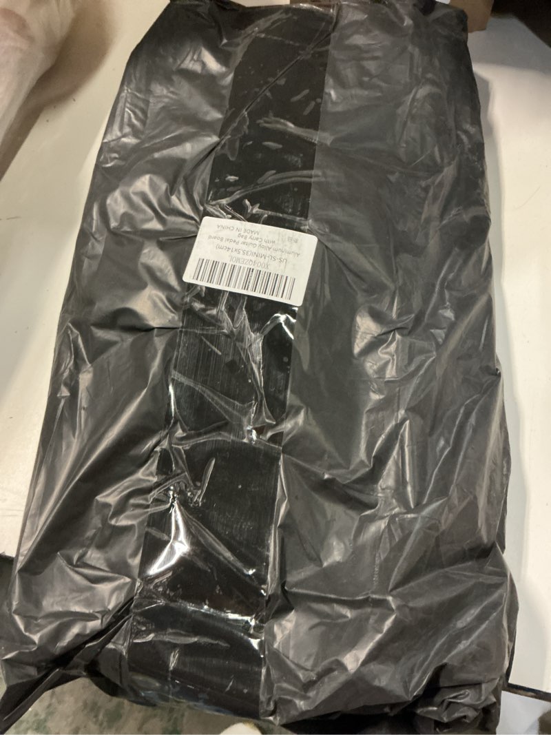 Condition photo showing New/Like New for 14'' x 5.5'' aluminum alloy guitar pedal board 0.8lb super light mini effect pedalboard with carry bag mini(14"x5.5")