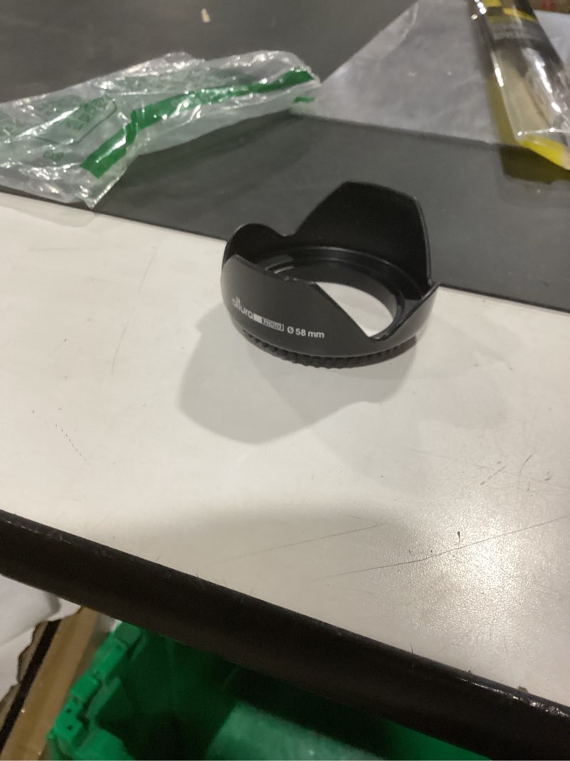 Condition photo showing Good Condition for altura photo 58mm tulip flower lens hood for canon eos 77d 80d 90d rebel t8i t7 t7i t6i t6s t6 sl2 sl3 dslr cameras with canon ef-s 18-55mm f/3.5-5.6 is lens and select nikon lenses
