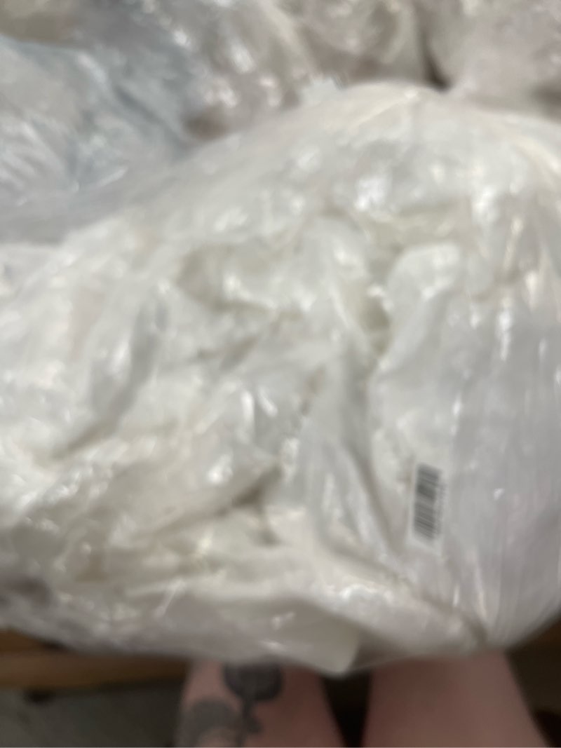 Condition photo showing New/Like New for european linen piped sheet set, king, white/navy