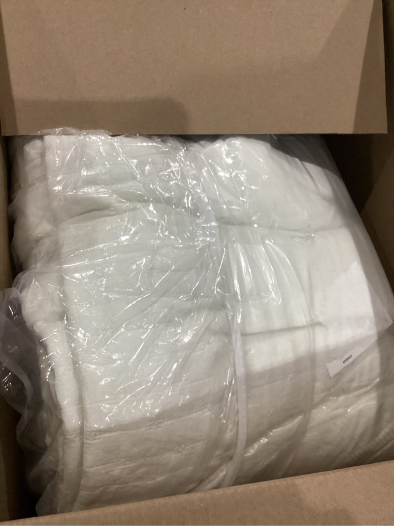 Condition photo showing As Is for Sanracie Stonewashed Oversized King Quilt(120"x120"), Cotton Milk White California King Quilt Coverlet Sets 3Pcs Ultra Soft Crinkle Cross Stitch Bedspreads Sets for All Season Oversized King(120"x120") Milk White