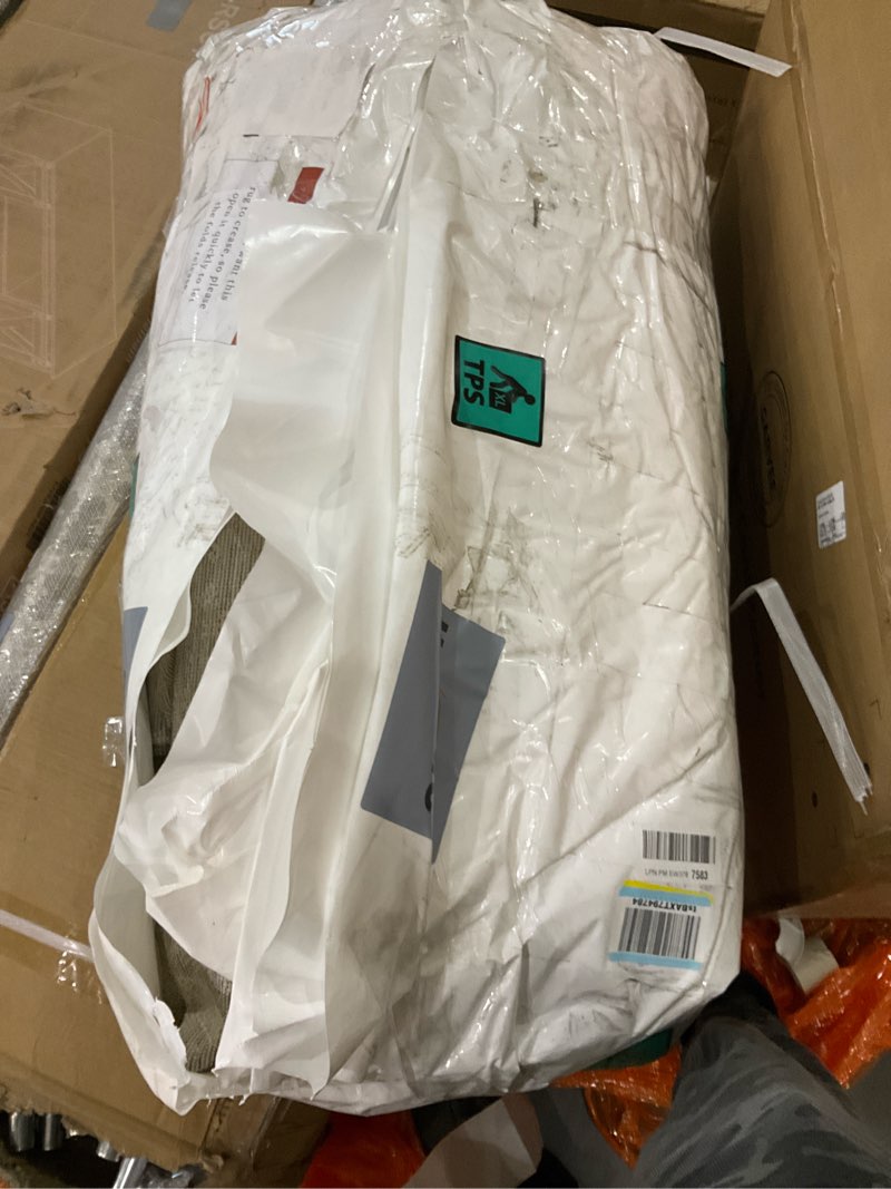 Condition photo showing Good Condition for Loloi Magnolia Home by Joanna Gaines Junie Collection JUE-02 Moss/Natural 9'-6" x 13', .38" Pile Height, Area Rug Moss / Natural 9'6" x 13' (Rectangular)