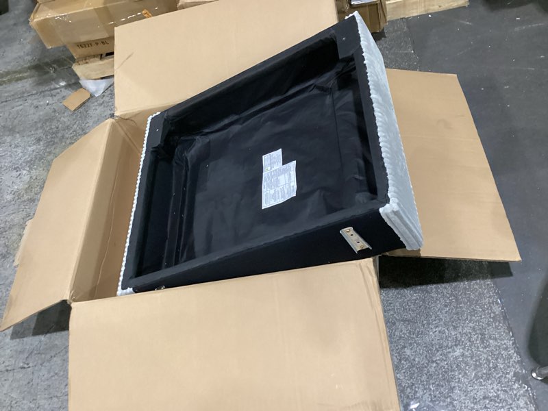 https://lotting-media.assets.bidfta.com/lotting_4b8c2d82-70ed-4eb6-aa48-0eb26f3d95df