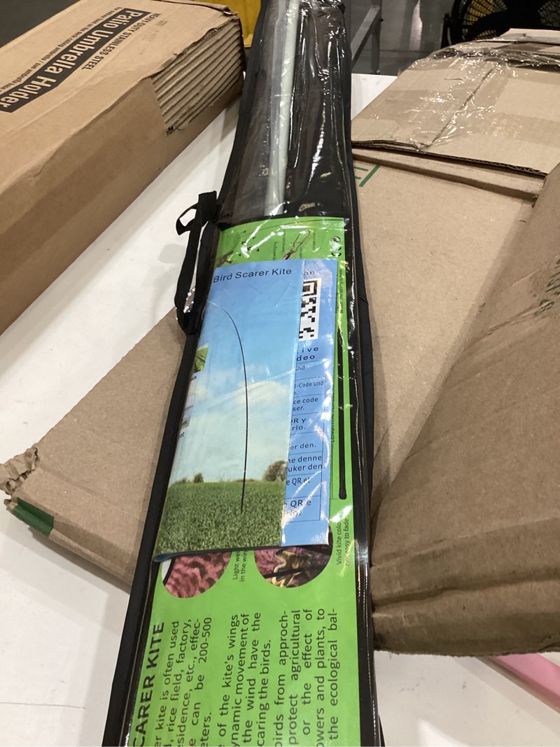 Bird scarer kite
