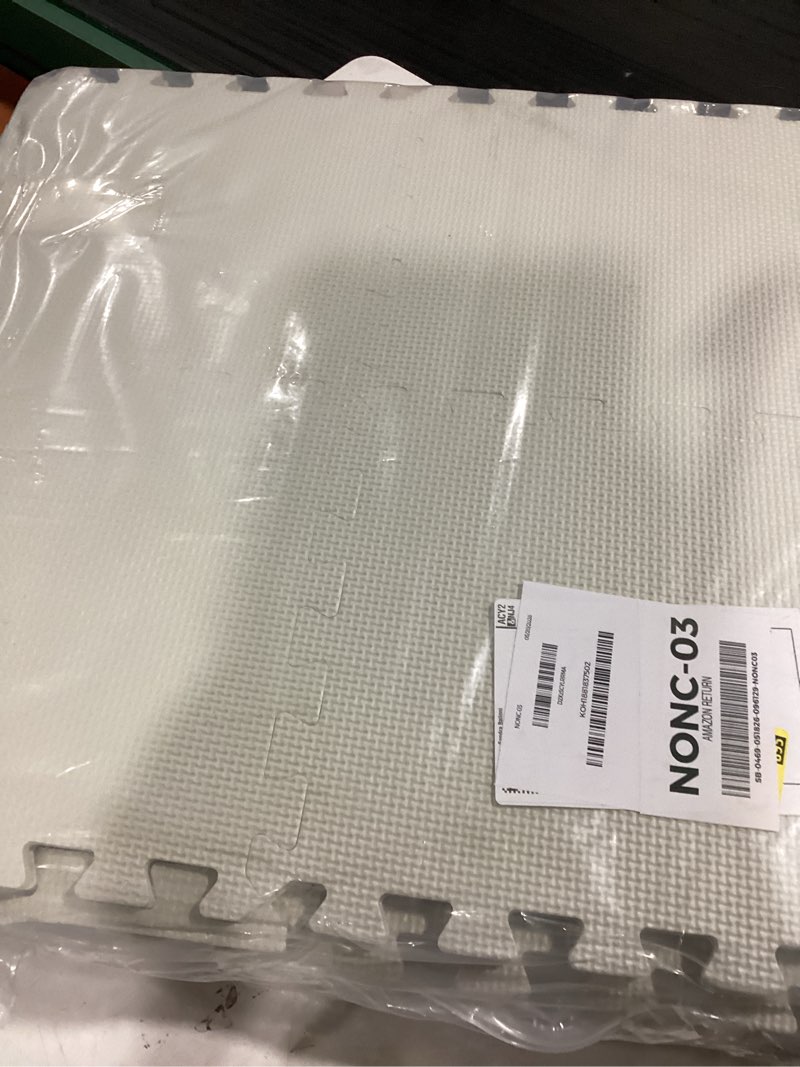 Condition photo showing New/Like New for 12x12x1 inch eva thick interlocking foam floor tiles puzzle exercise mat foam mats for home gym pets(white,20) 20 white