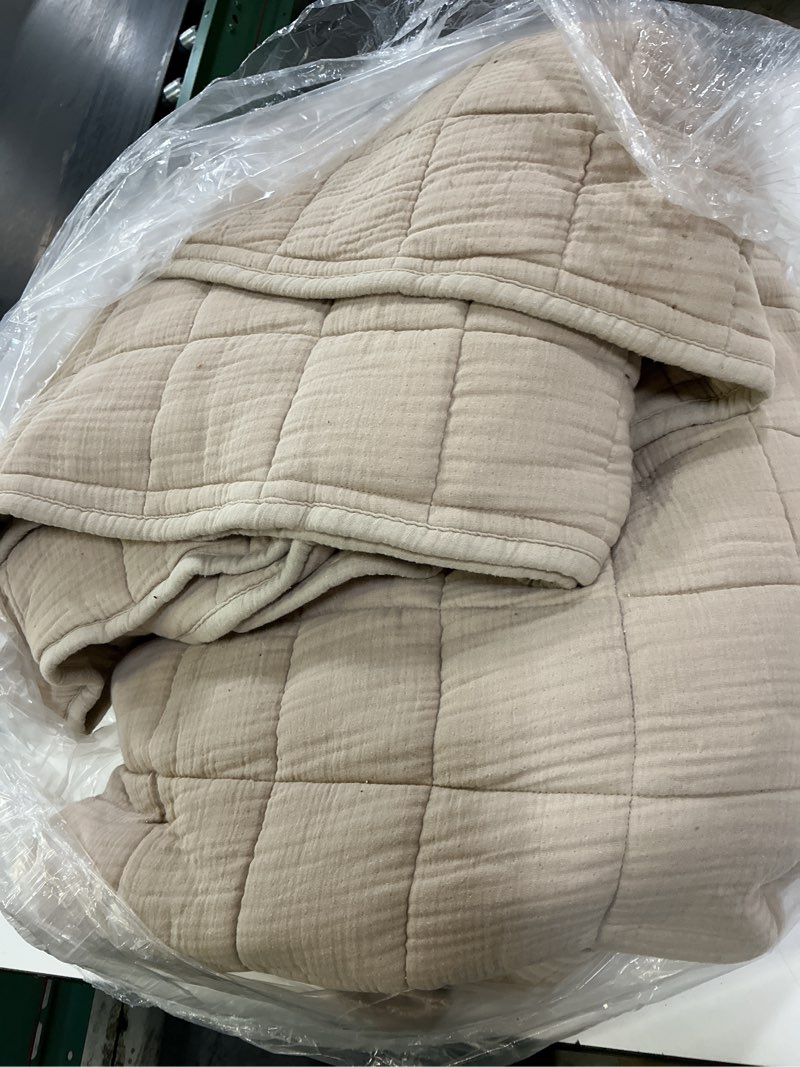 Condition photo showing As Is for organic cotton gauze box quilt, full/queen, dune