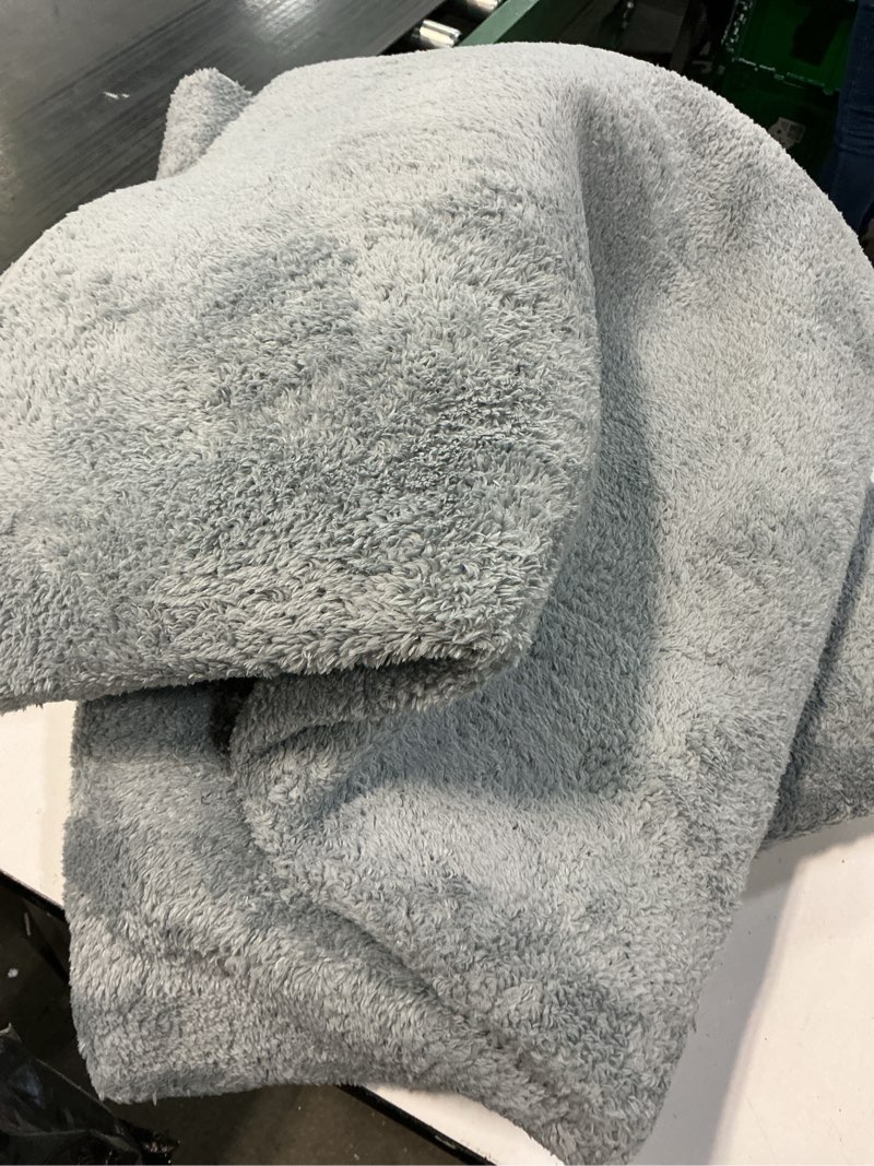 Condition photo showing As Is for Ultra Soft Rug for Living Room, 5X8 Fluffy Shag Area Rug for Bedroom, Modern Shaggy Carpet Fuzzy Rug for Teens Dorm Nursery Home Decor Aesthetic, Upgrade Anti-Skid Durable, Light Grey Light Grey 5' x 8' (Rectangular)