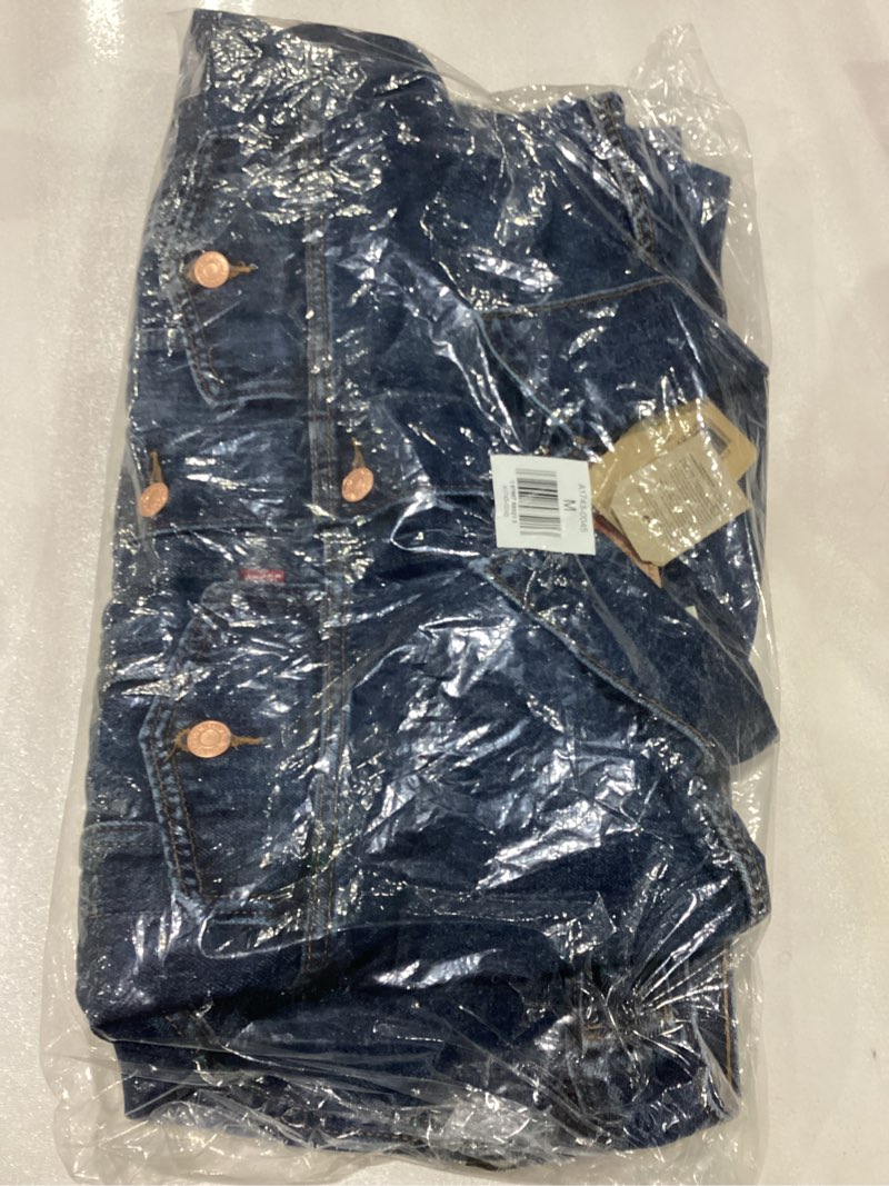 Condition photo showing New/Like New for Levi's Women's 90S Trucker Jacket (Also Available In Plus), (New) Wonderlust, Medium