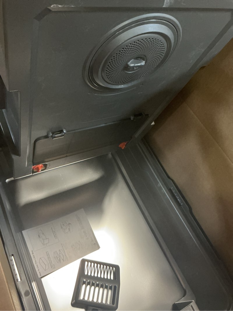 Condition photo showing Good Condition for xxxl stainless steel litter box with lid,28" l x 20.5" w x 16.5" h extra large cat litter box enclosure for large and multi-cats families,non-sticky, anti-leakage, easy to clean(gray)