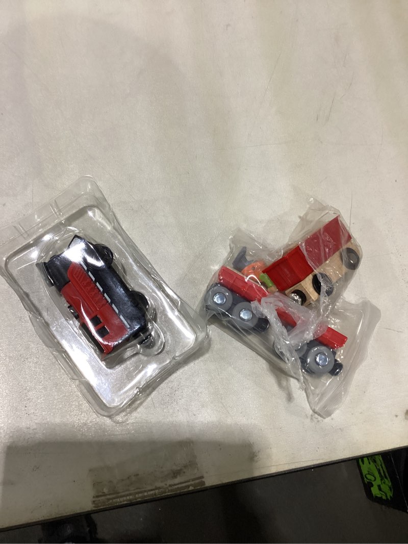 Condition photo showing New/Like New for DSHMIXIA Battery Operated Cargo Train for Wooden Train Track Set Toys for Toddlers 3 4 5 Year Old Boys Kids Magnetic Couplings Construction site Fram Harbor Vehicle (Without Battery)