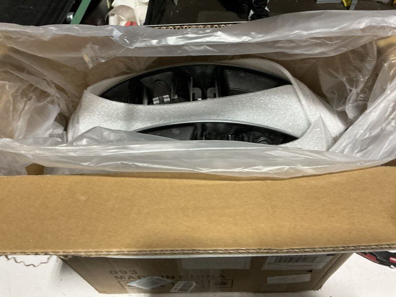 Condition photo showing Good Condition for TangMiGe 4-Pack Hubcaps Wheel Covers Compatible with Ford Transit 150/250 / 350, 2015 2016 2017 2018 2019 2020 2021 2022 2023 2024, 16 inch, 5 Y Spok, Standard Leg, Silver Color