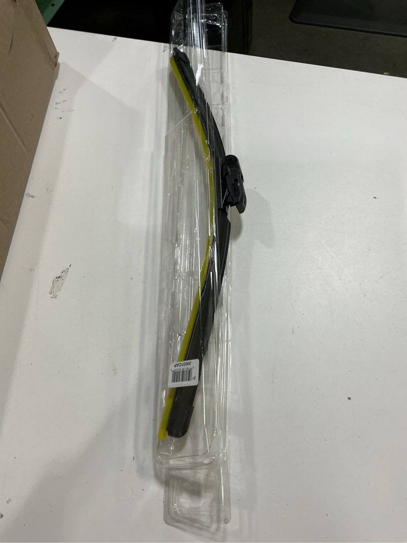 Condition photo showing Good Condition for Rain-X Silicone AdvantEdge Wiper Blade 21" Windshield Wiper Blades Replacement, All-Weather Performance Lasts 2X Longer, Premium Beam, Installock Adapter for Easy Fit (Pack of 1) 21" Silicone AdvantEdge