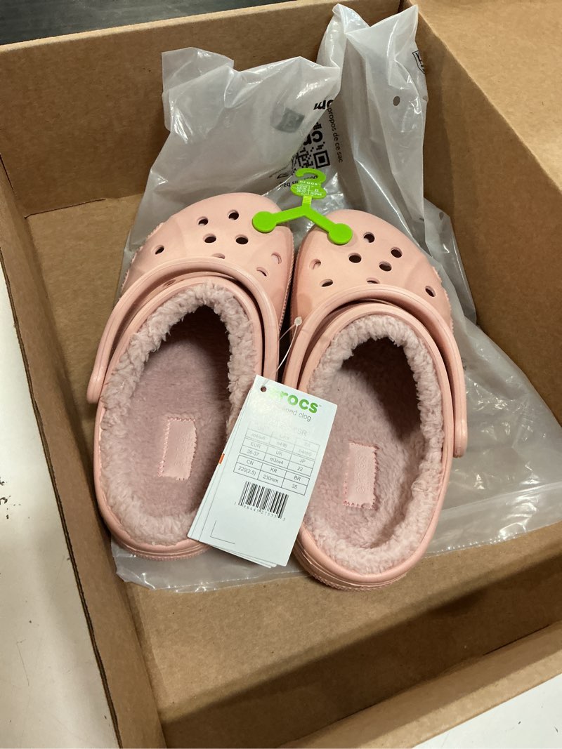 Condition photo showing New/Like New for crocs via lined clog 6 women/4 men pink rose