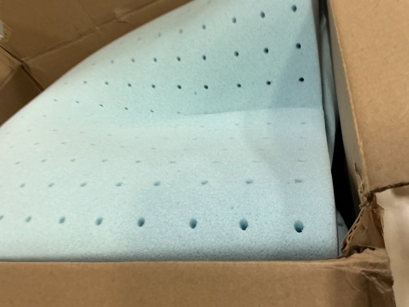 Condition photo showing New/Like New for best price mattress 1.5 inch ventilated memory foam mattress topper, cooling gel infusion, certipur-us certified, dorm essentials, queen queen 1.5 inch