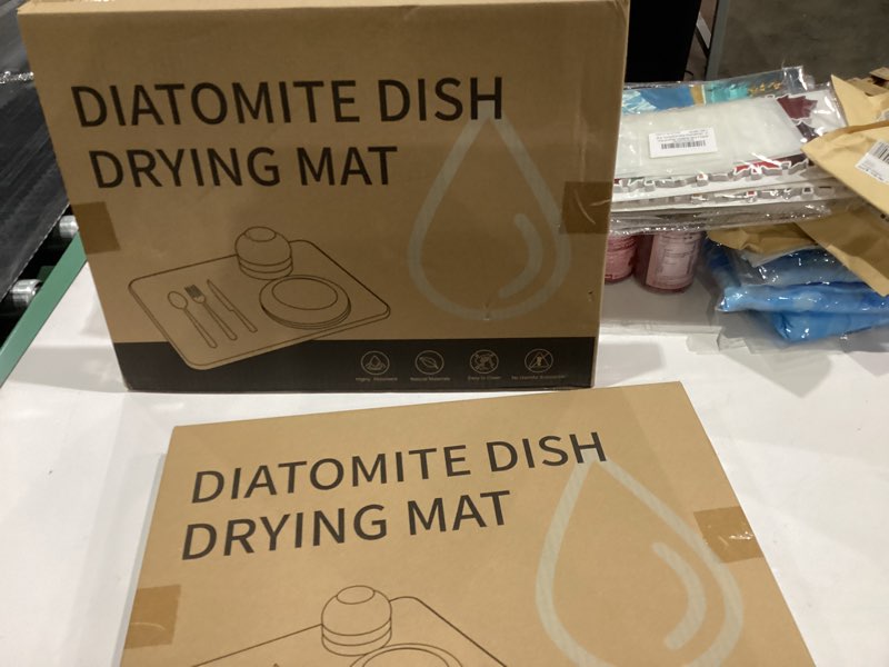 Condition photo showing New/Like New for Stone Drying Mat for Kitchen Counter, Quick Dry Stone Mat Kitchen, Water Absorbing Stone Dish Drying Mat, Diatomaceous Earth Dish Matt for Bottles Cups, Non Slip, White Marble Patterned 15.7" x 11.8"