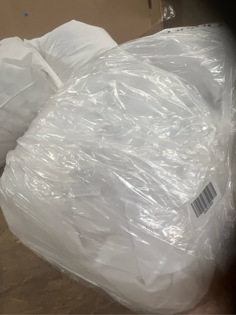 Condition photo showing Good Condition for lightweight premium down alternative comforter, king/cal king, white