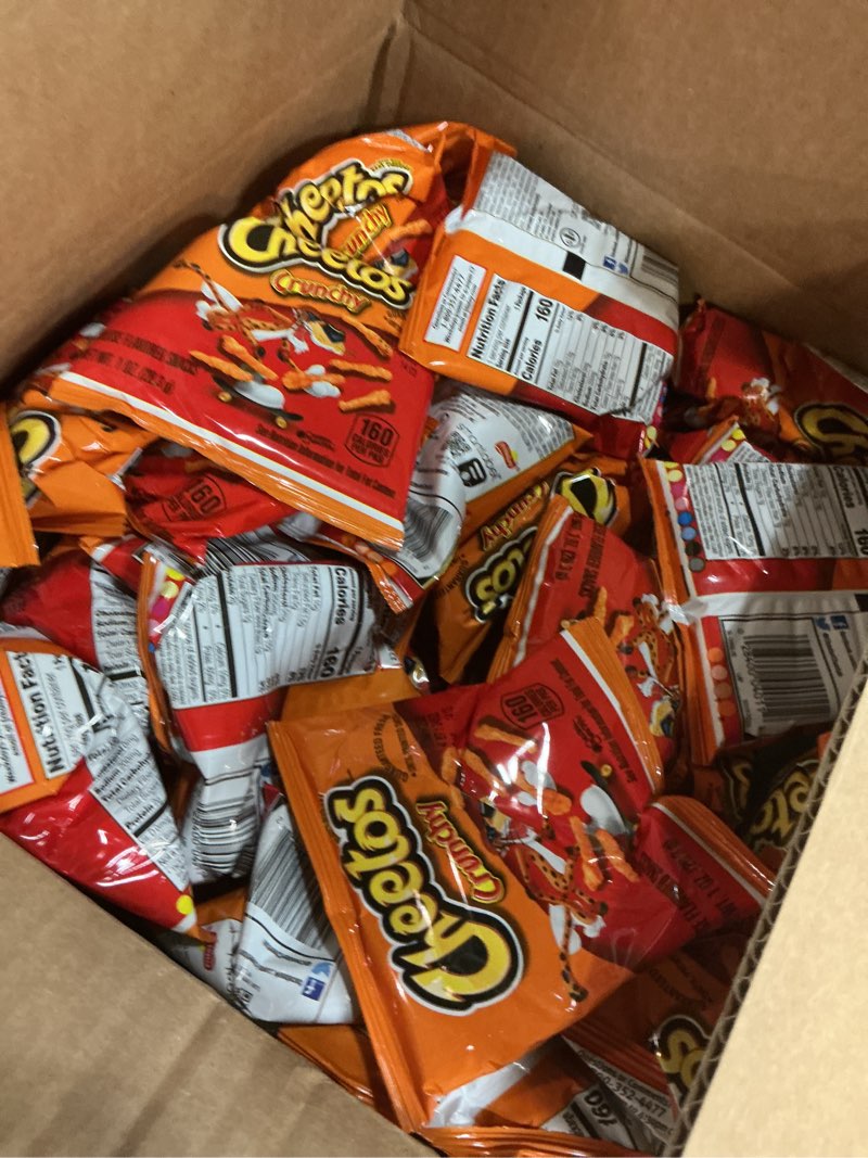 Condition photo showing New/Like New for ( use by :03/10/2026) Cheetos Crunchy Cheese Flavored Snacks, Gluten Free, 1 Ounce Single Serve Bags (Pack of 40) Crunchy 40 Count (Pack of 1)