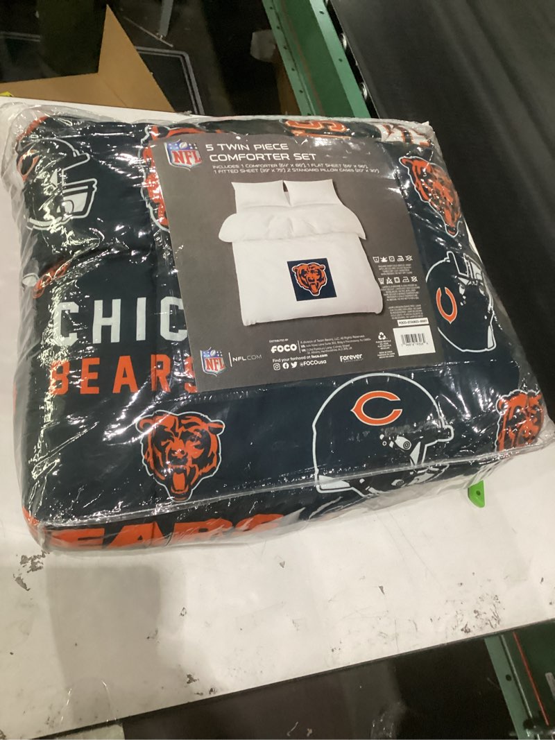 Condition photo showing Good Condition for foco nfl team logo bed in a bag comforter sheets pillow cases bedding 5-piece set
