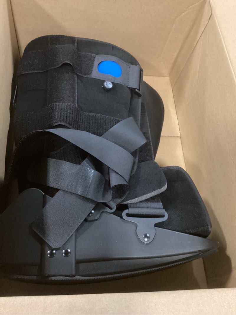 Condition photo showing Good Condition for united ortho 12107 standard air walking boot, large large black