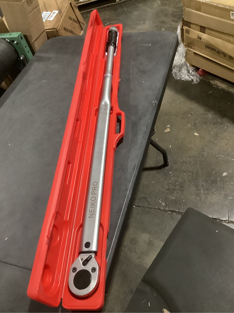 Condition photo showing Good Condition for neiko pro 03710b 3/4-inch-drive adjustable sae torque wrench with torque click settings of 100–700 foot-pound, made with crv steel, 48-inch length 3/4" drive 100 - 700 ft-lb, 48" length