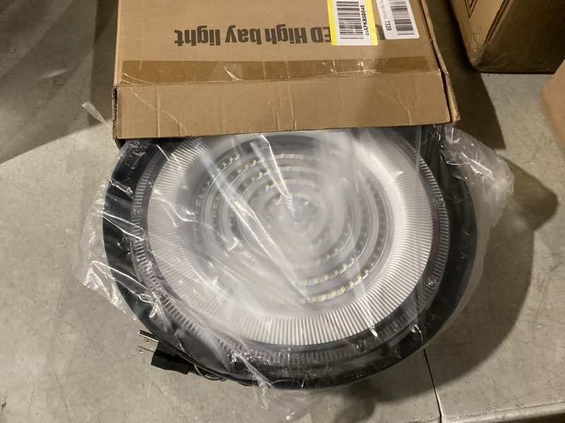 Condition photo showing Good Condition for SIMILAR TO STOCK PHOTO. 300W UFO LED High Bay Light 40,000lm 5000K LED High Bay Lights with UL Listed US Hook 5' Cable Alternative to 1200W MH/HPS IP65 Commercial Light Fixture for Warehouse Workshop Barn Factory Gym 300W 1PACK