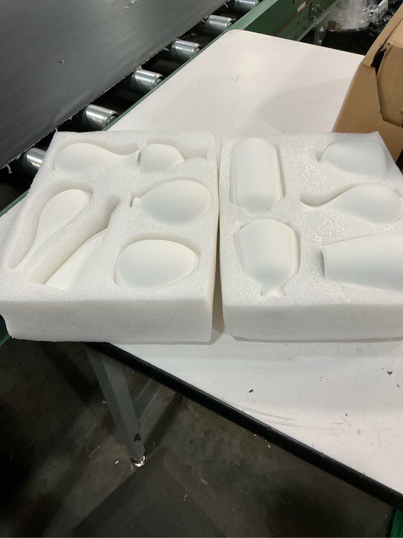 Condition photo showing Good Condition for tanvecle white ceramic bud vase set of 11, small vases for pampas grass, flowers, mini vases for modern home decor, minimalist decor, for living room, dining table & shelves white set of 11