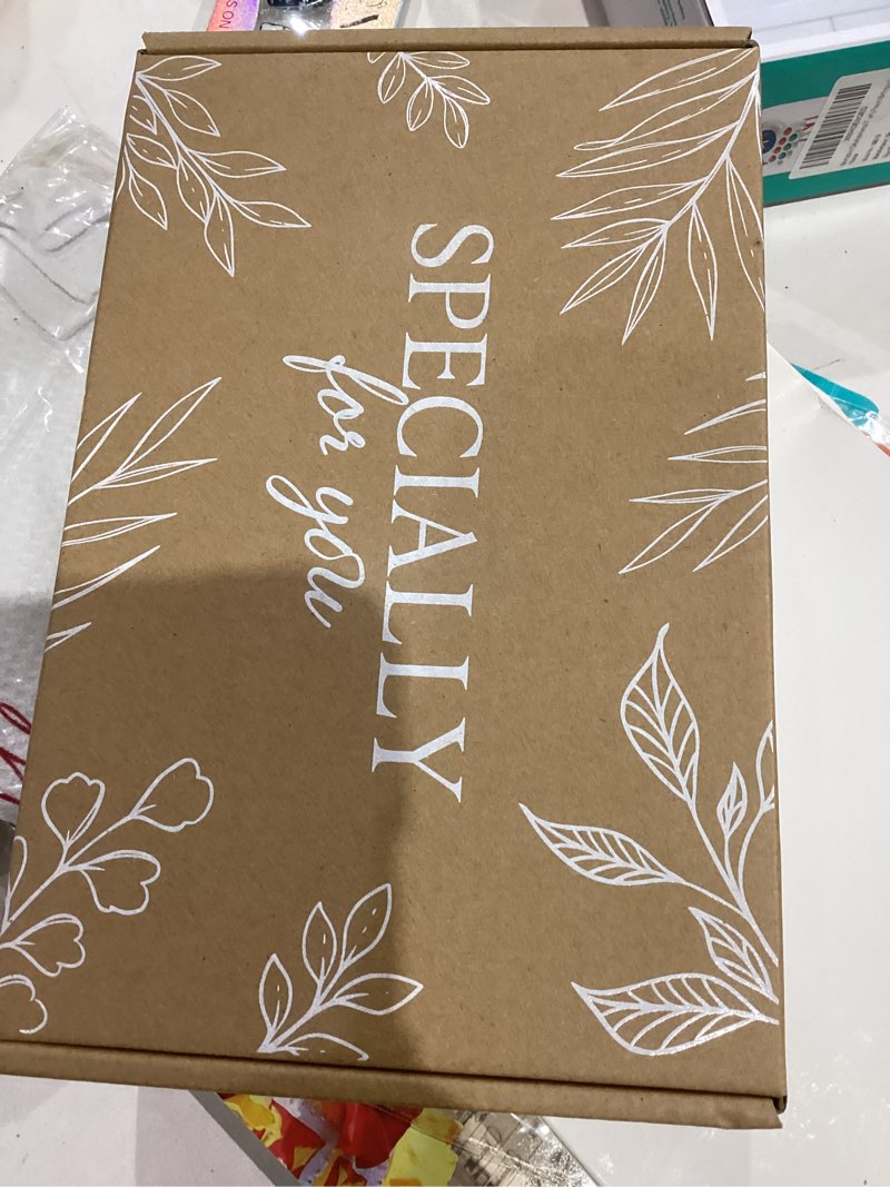 Condition photo showing New/Like New for retirement gifts for woman - best retired gifts ideas for boss lady, manager, coworker, mom, teacher, nurse, employee, friends - funny cool coworker leaving, farewell, going away, goodbye bags