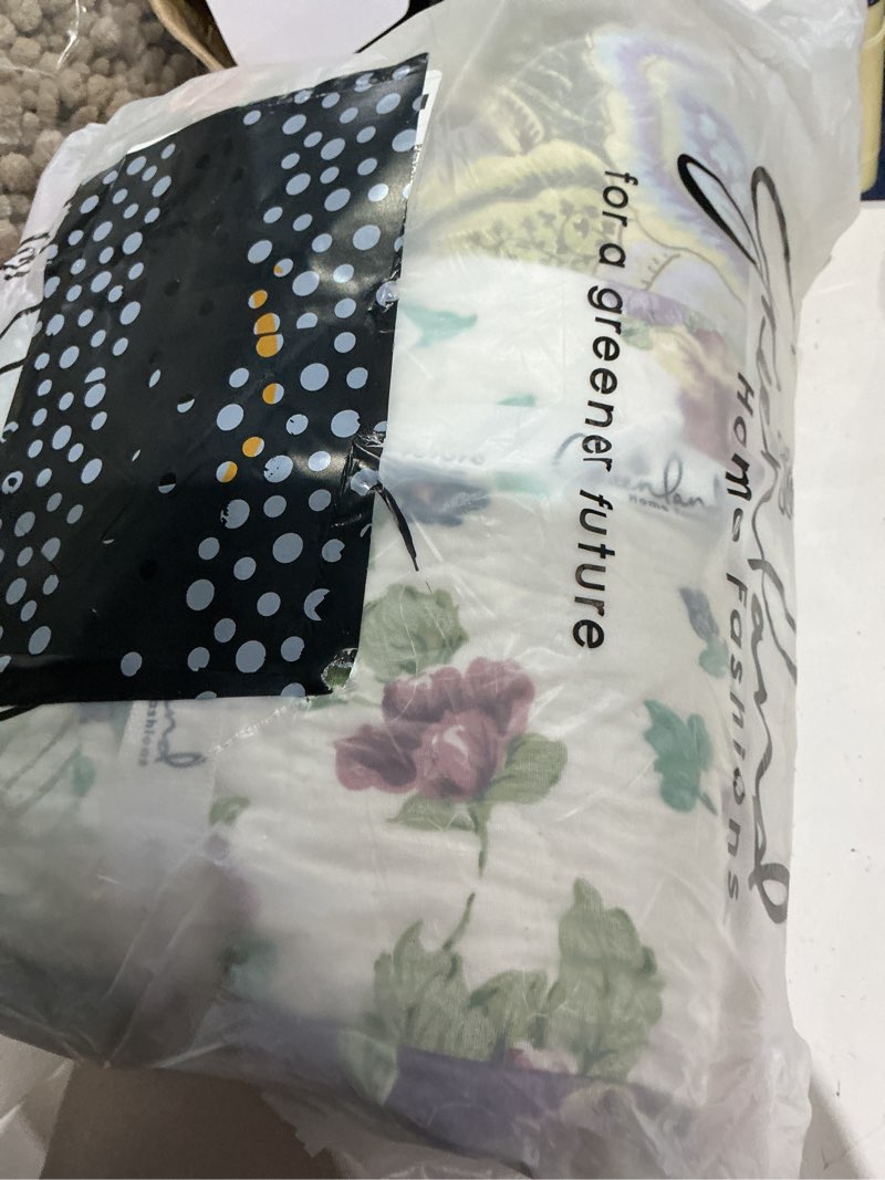 Condition photo showing Good Condition for greenland home blooming prairie quilted patchwork throw 50" x 60" blanket