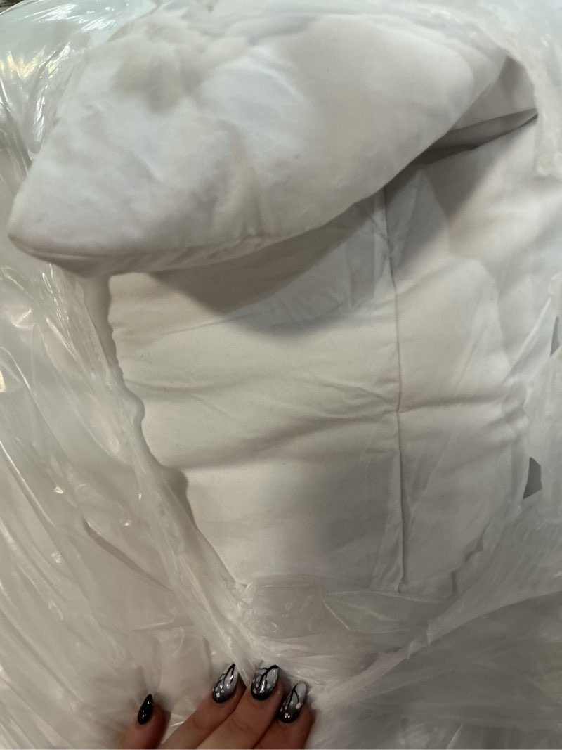 Condition photo showing Good Condition for simple&opulence 100% linen duvet cover set with crossed embroidery washed - 3 pieces (1 duvet cover with 2 pillow shams) soft breathable farmhouse - white, king size king crossed-white